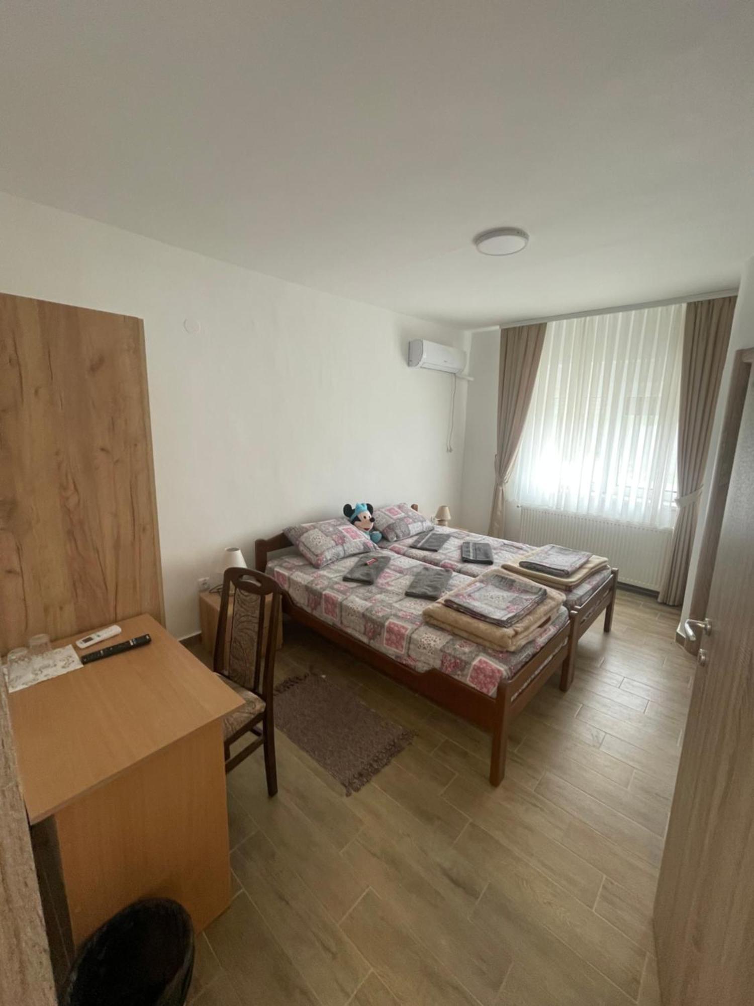 Hotel Zuta Osa Bela Crkva  Zewnętrze zdjęcie