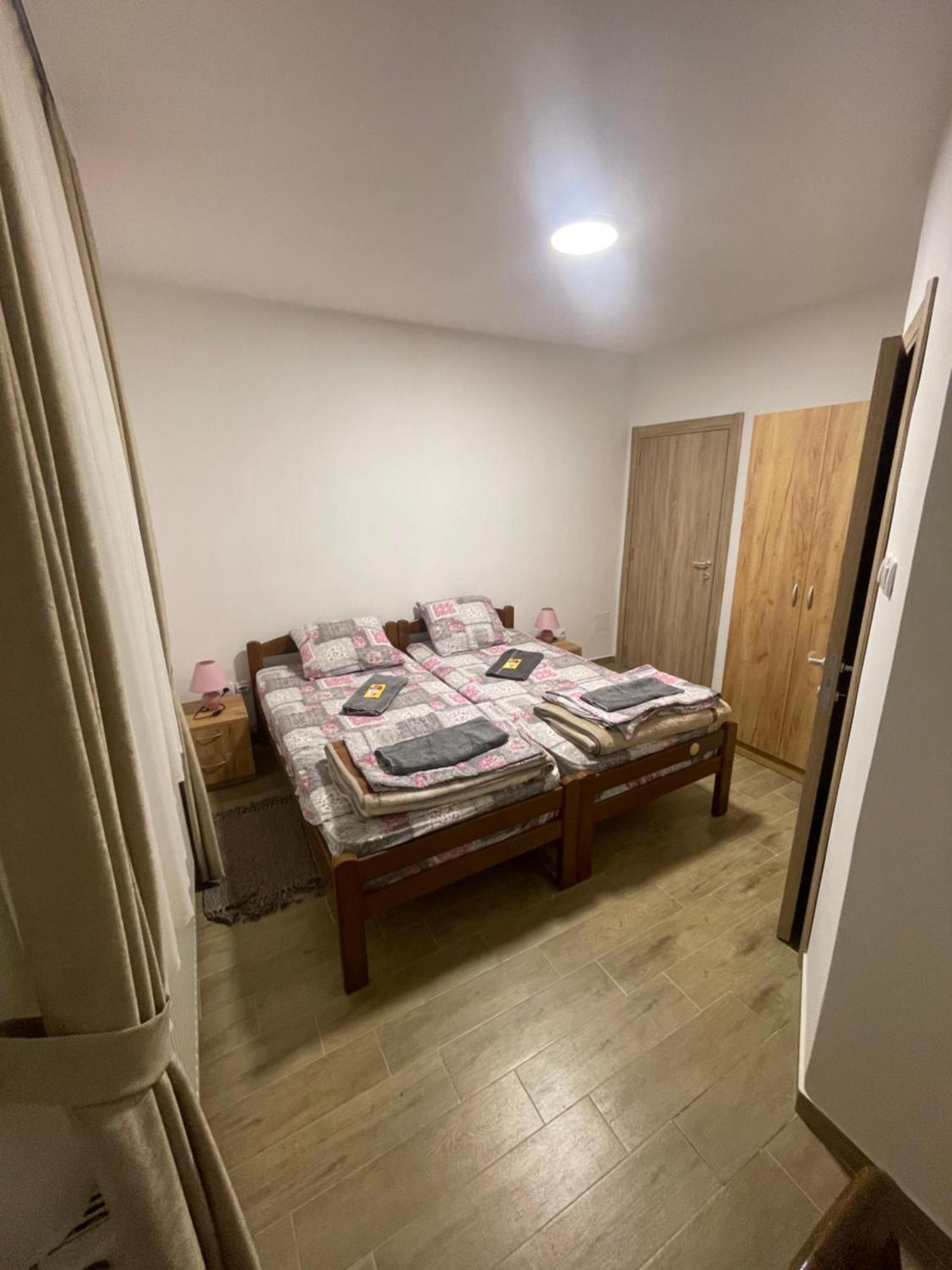 Hotel Zuta Osa Bela Crkva  Zewnętrze zdjęcie