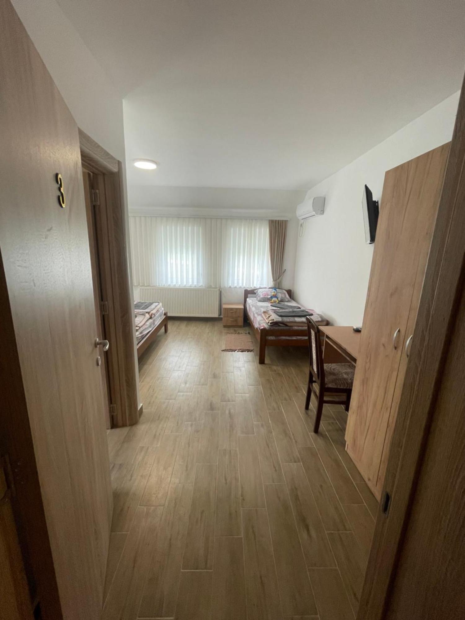 Hotel Zuta Osa Bela Crkva  Zewnętrze zdjęcie