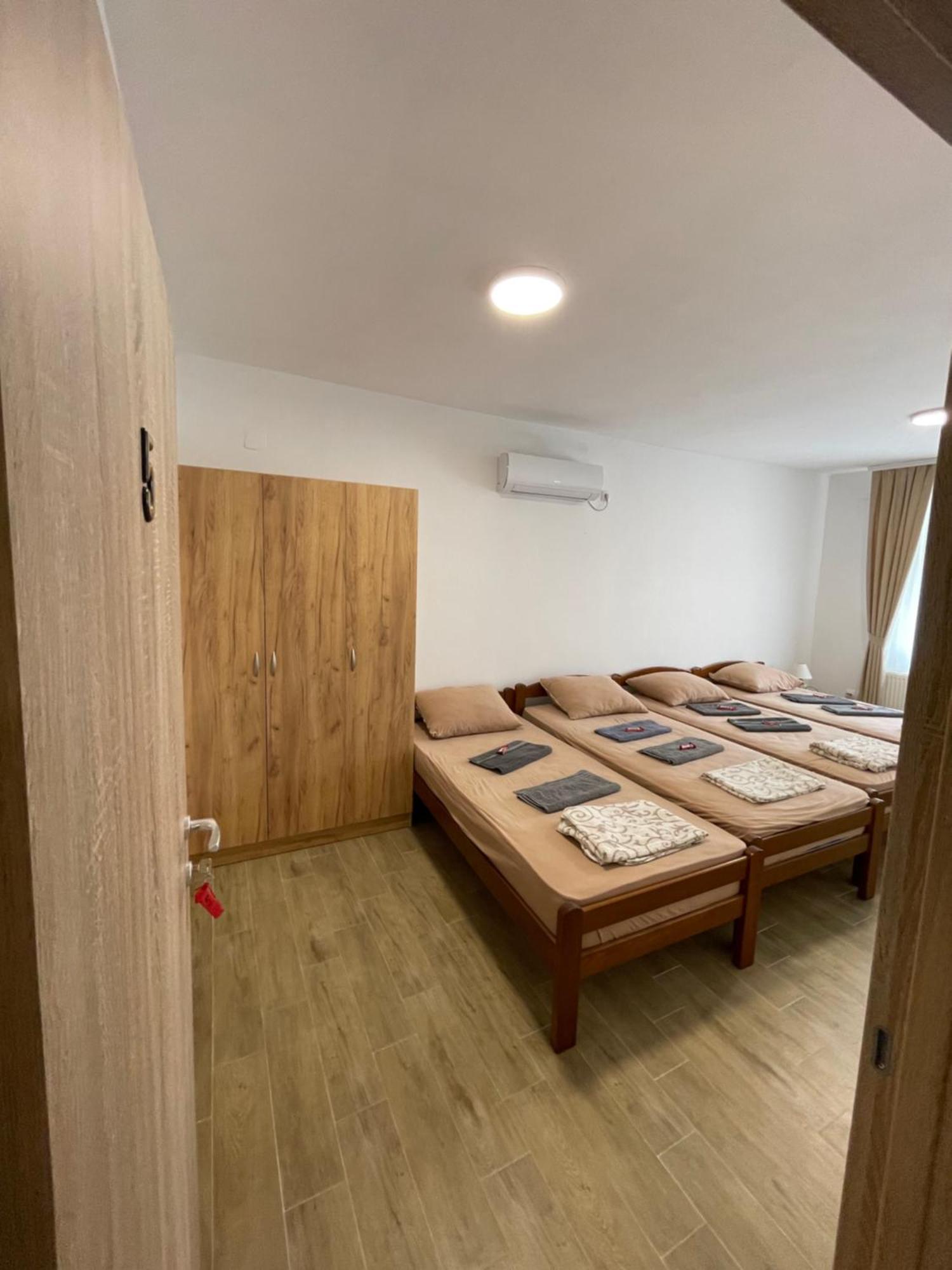 Hotel Zuta Osa Bela Crkva  Zewnętrze zdjęcie